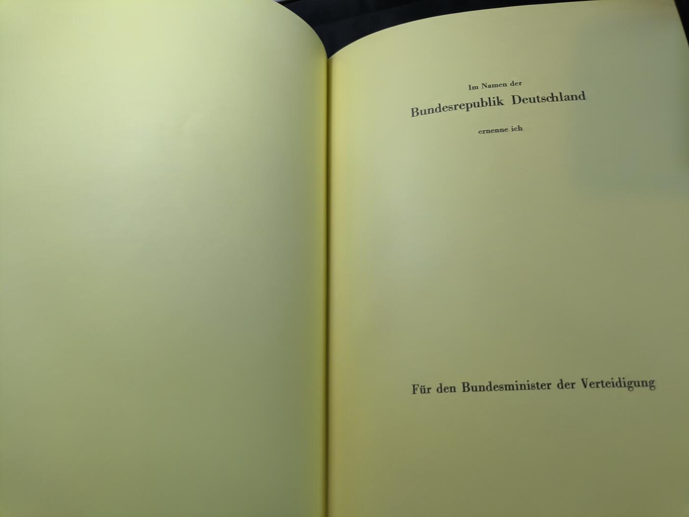 云宸嘉赏-勋臻文献佳藏优品精选场次（低佣 转发佣金红包） 联邦德国国防军汉斯·舒尔茨（Hans Schulz）空军少校任命书 