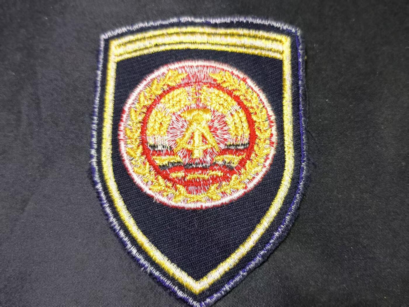 云宸嘉赏-勋臻文献佳藏优品精选场次（低佣 转发佣金红包） 民主德国人民军海军准尉呢质臂章 刺绣做工精美 