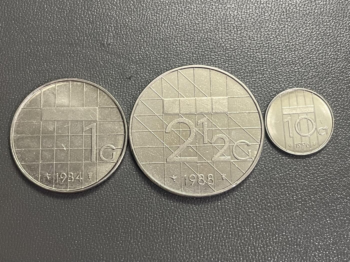 回流0406 荷兰贝娅特丽克丝女王3枚