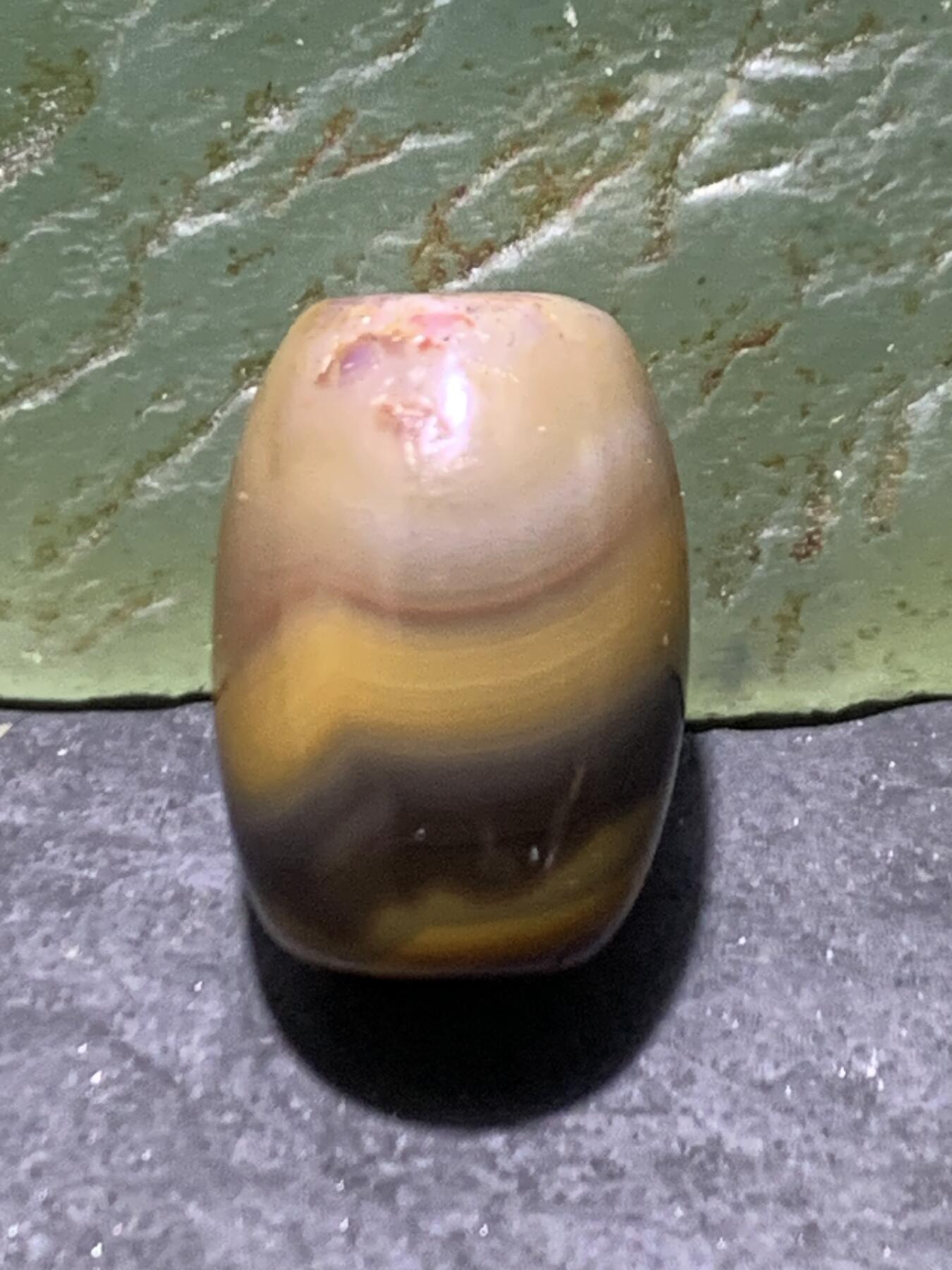 精美拉丝料战国红玛瑙桶珠一颗