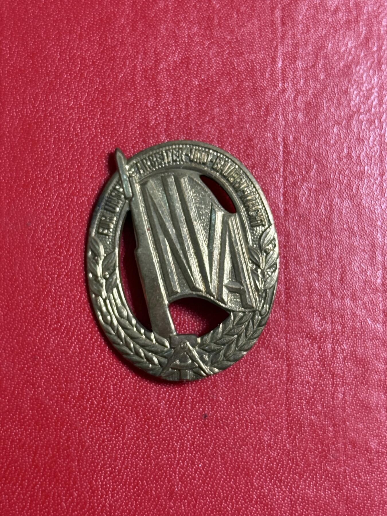 韵星假日军品类拍卖第50期 民主德国人民军体育技能证章