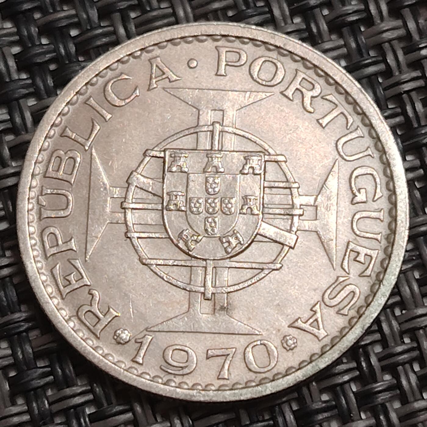 布加迪🐬～世界钱币(上海)🌾第 284 期 /  各国套币和散币 葡属帝汶 1970年 5埃斯库多