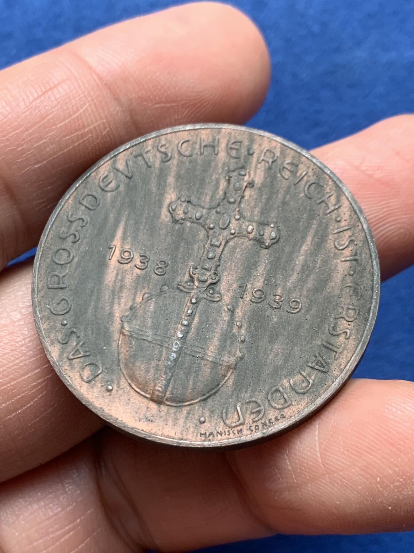 《竞宝斋》第476场 周日，周一 2场连拍 （全场包邮）欢迎送拍 德国吞并奥地利纪念锌章 15.85克 36mm 非常稀见的材质 附带德国拍卖原纸袋