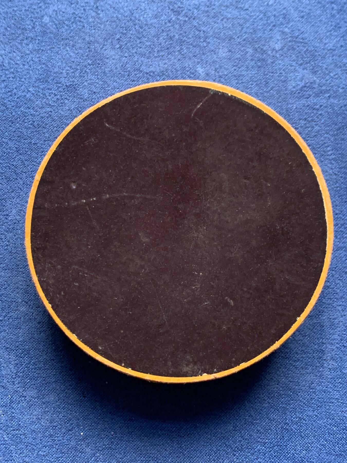 《竞宝斋》第476场 周日，周一 2场连拍 （全场包邮）欢迎送拍 1897年比利时布鲁塞尔世博会纪念大铜章 153.7克 69.2mm 高浮雕 带原盒