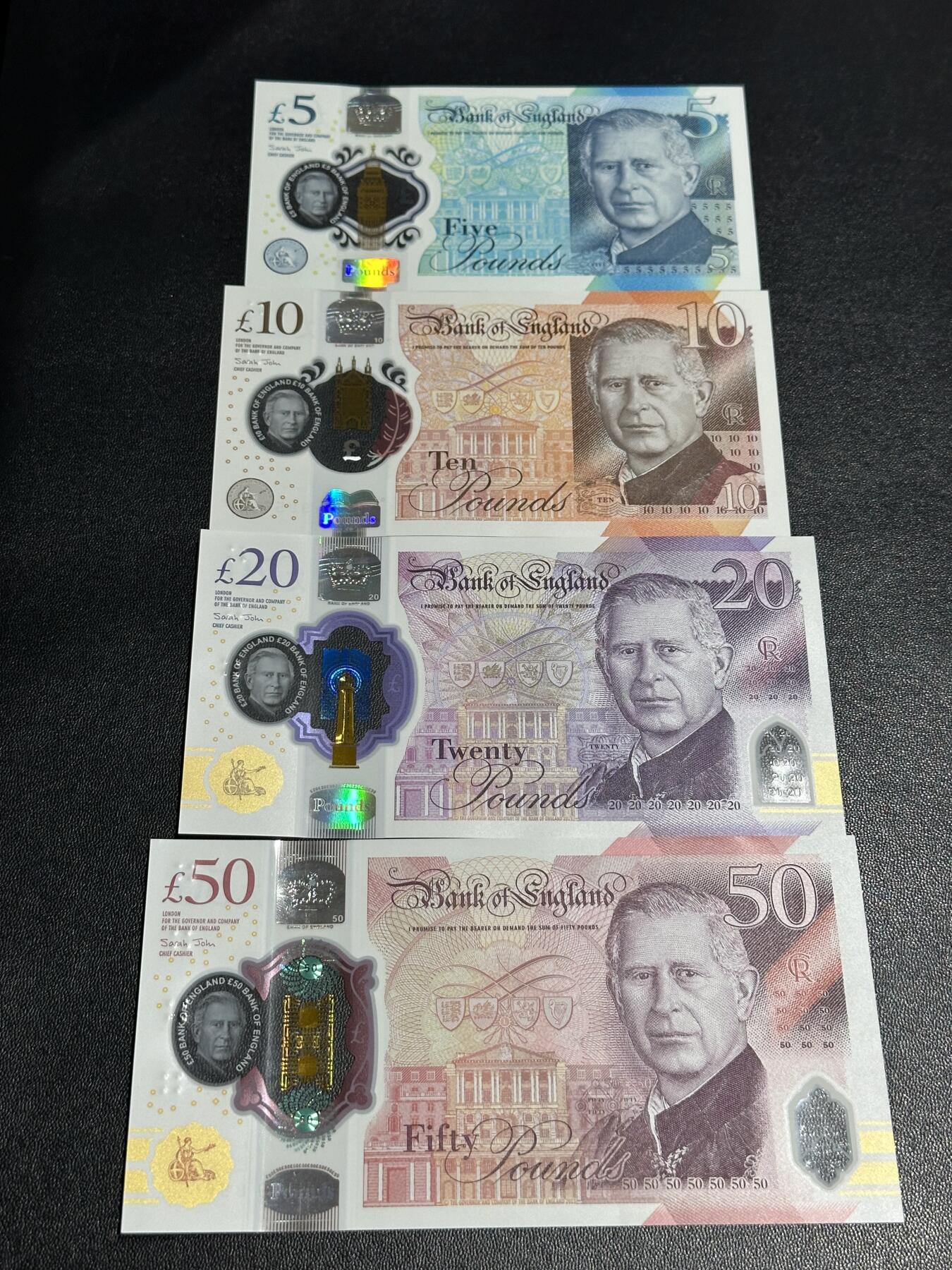 《外钞收藏家》第六百二十二期（精品场）（长期征集拍品、欢迎藏友们联系合作） 英国最新版查尔斯塑料钞5-50镑 四张一起 全新 但10镑有牙印