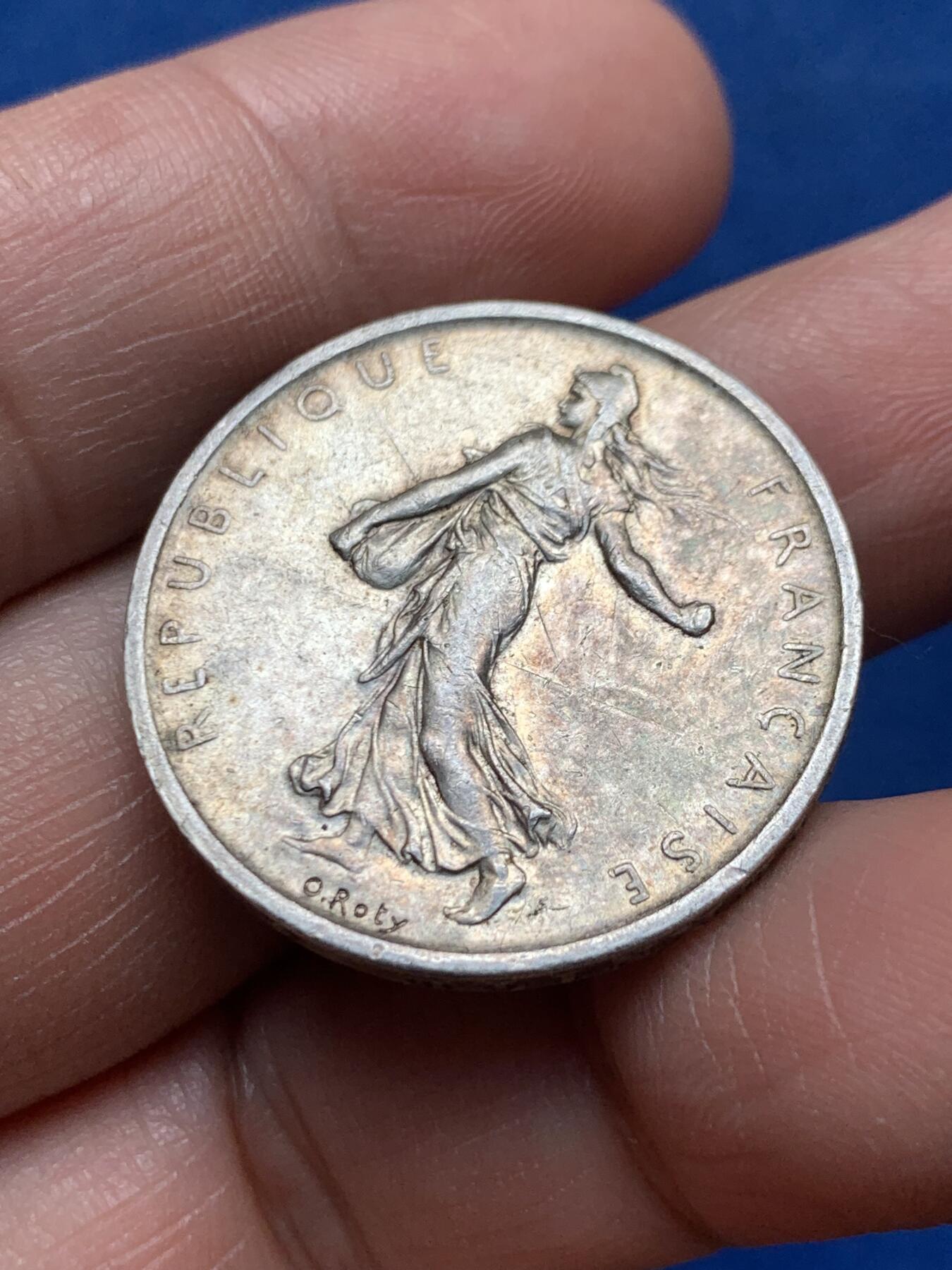 《竞宝斋》第476场 周日，周一 2场连拍 （全场包邮）欢迎送拍 法国1960年播种女神5法郎银币，12.05克，835银