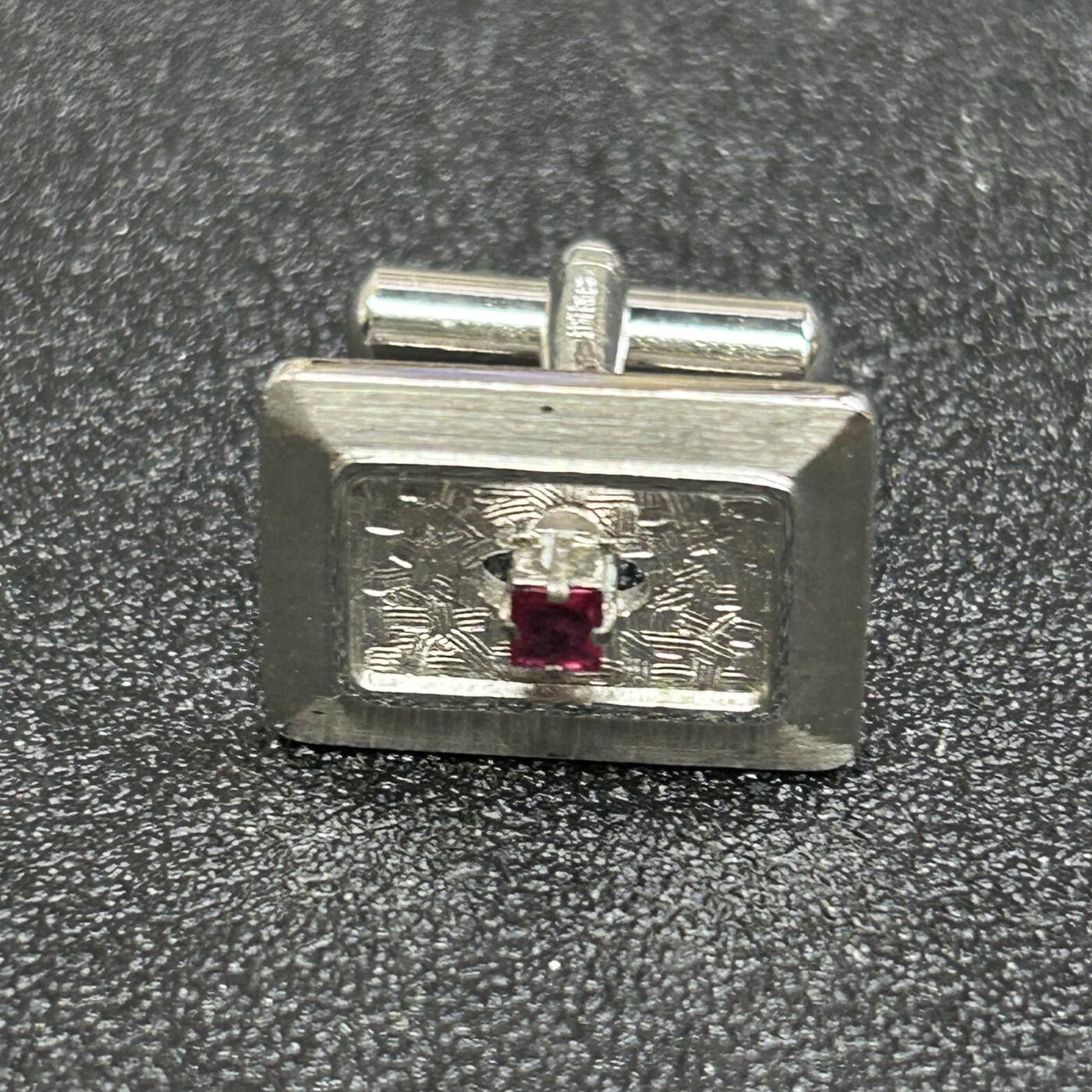 西秦中古拍卖第八十二期  海外回流纯银袖扣 有银标 重5克