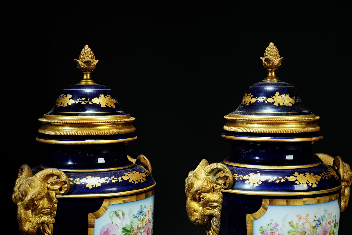 上海都达杂项专场六十七【全场包邮】 清代法国塞弗尔风格铜鎏金瓷瓶 1对