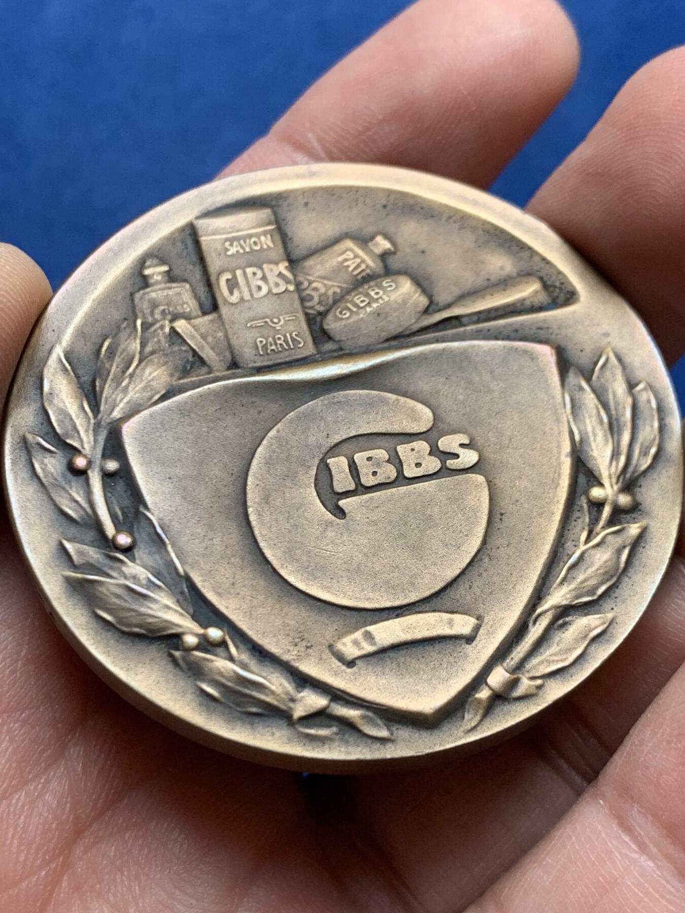 《竞宝斋》第476场 周日，周一 2场连拍 （全场包邮）欢迎送拍 体育赛事-长跑纪念铜章 59.7克 49.3mm 三角边铭 带盒