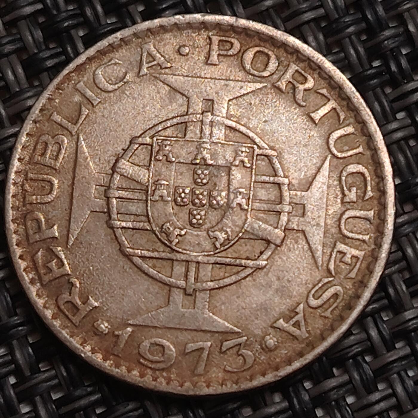 布加迪🐬～世界钱币(上海)🌾第 285 期 /  各国套币和散币 澳门🇲🇴 1973年 5毫