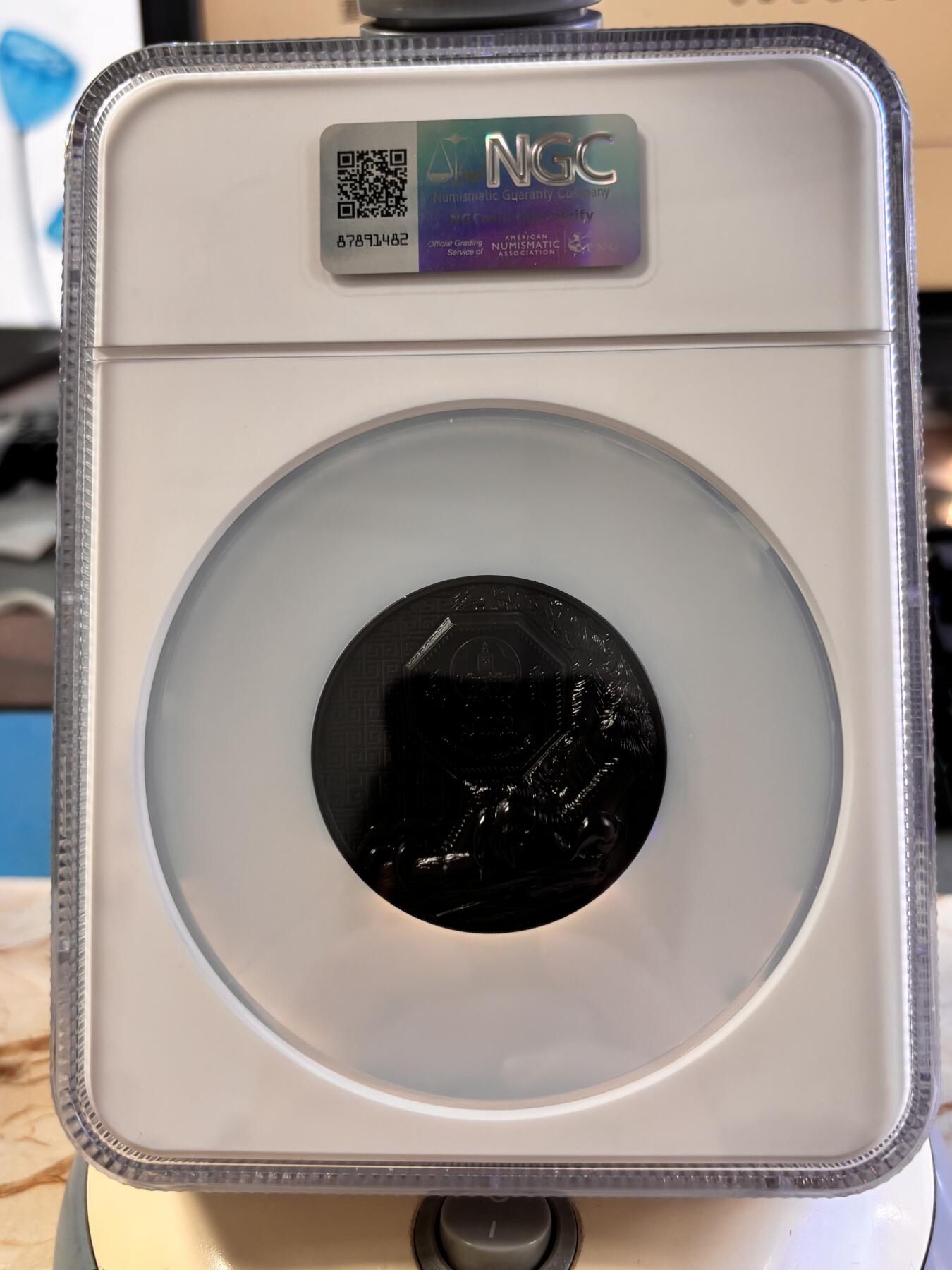 第196期拍卖 蒙古2023年动物猎鹰5盎司高浮雕钌化银币NGC-PF70，999银