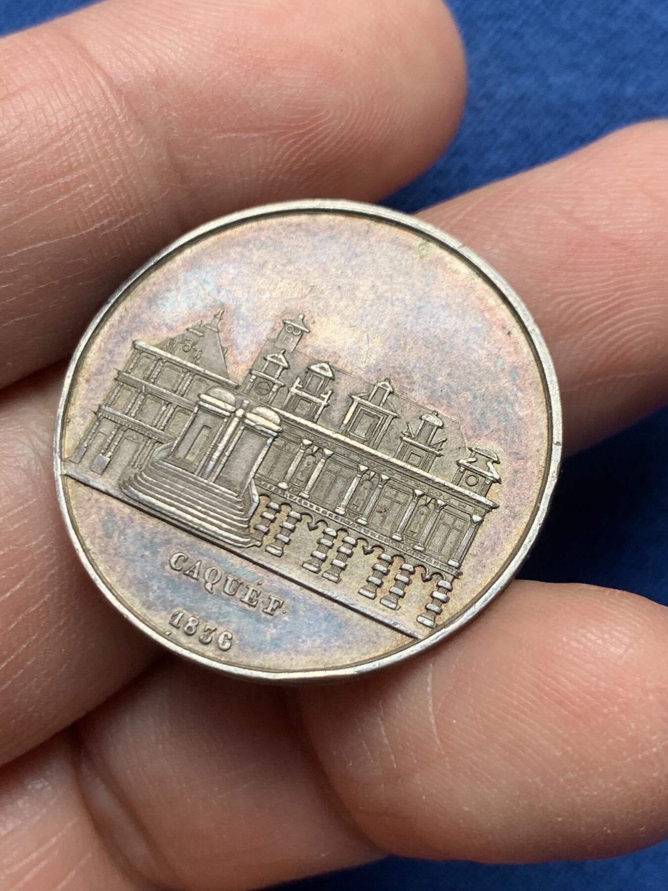 《竞宝斋》第476场 周日，周一 2场连拍 （全场包邮）欢迎送拍 法国1836年罗谢尔市政厅纪念银章，油灯边铭，7.3克，28.4mm