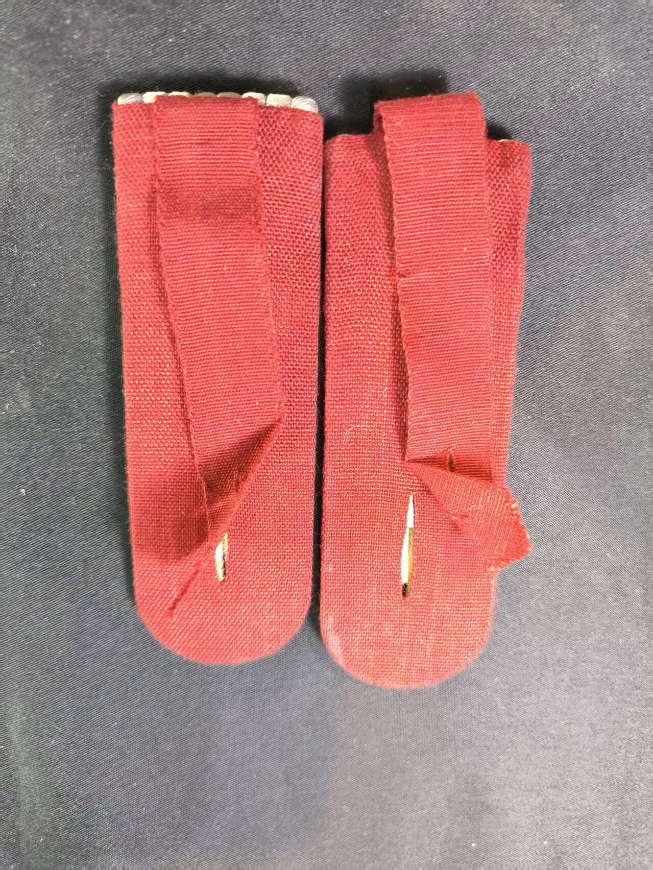 云宸嘉赏-勋臻文献佳藏优品精选场次（低佣 转发佣金红包） 民主德国人民军史塔西（国家安全部）少尉肩章 