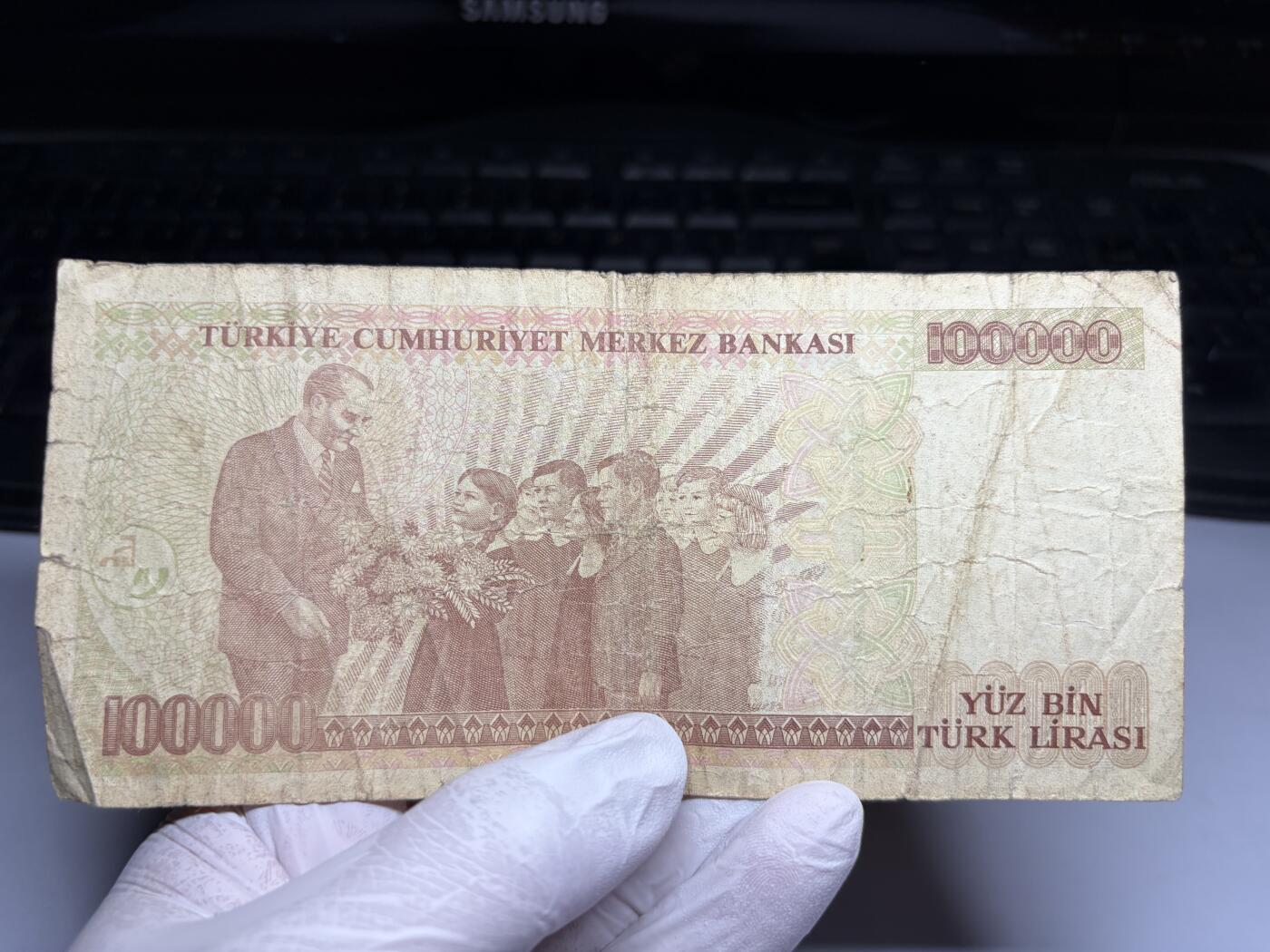 2026年集古藏今外币拍卖第三期-第10场—（总第320拍-纸币专场），本期拍完结算一次，发货时间2-3天，休息几天后继续新的一期拍卖。 1970年土耳其100000里拉