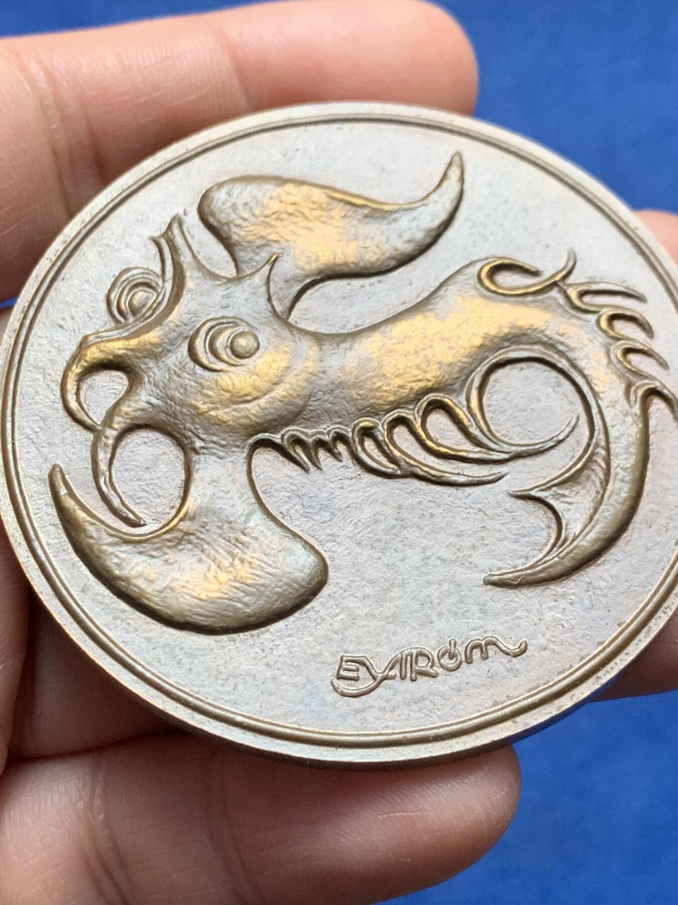 《竞宝斋》第476场 周日，周一 2场连拍 （全场包邮）欢迎送拍 比利时铜章 1978年 FIBRU-FISCH铸造厂始于1853年 直径59.8mm 重量88.05g