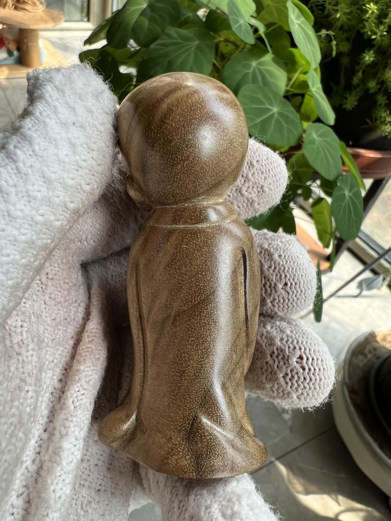 零元拍：金丝楠 精工 小师父 雕件手把件，满手留香金丝流溢。80MM