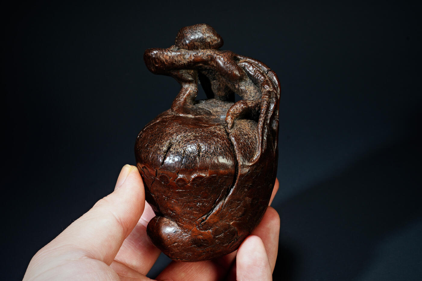 上海都达杂项专场六十七【全场包邮】 清代老黄杨木精雕《仙桃》摆件