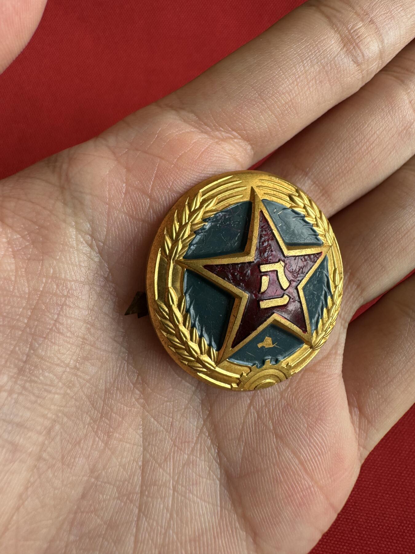 五哥徽章群   31号周二晚上八点4群联拍