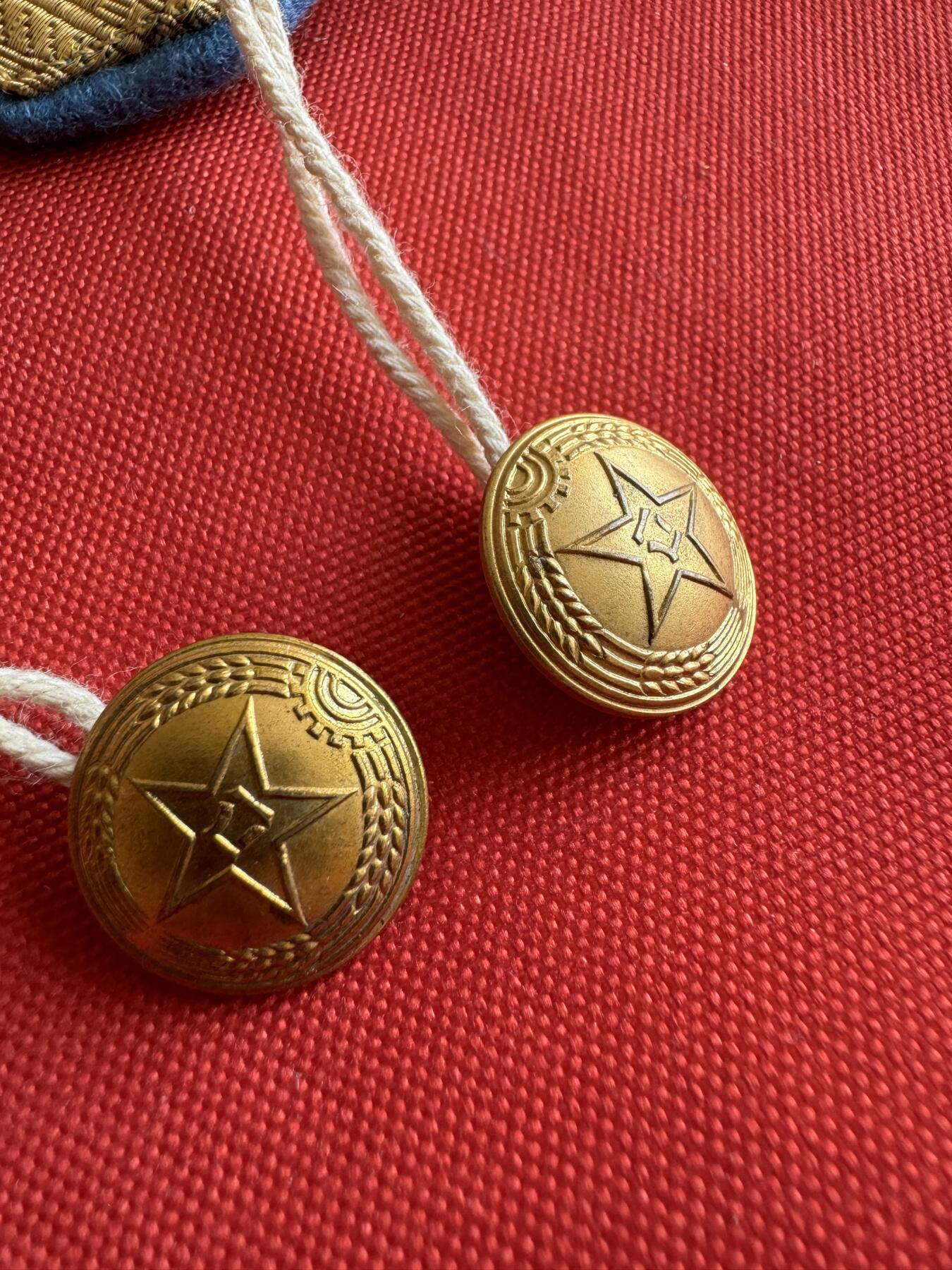 五哥徽章群   31号周二晚上八点4群联拍 肩章