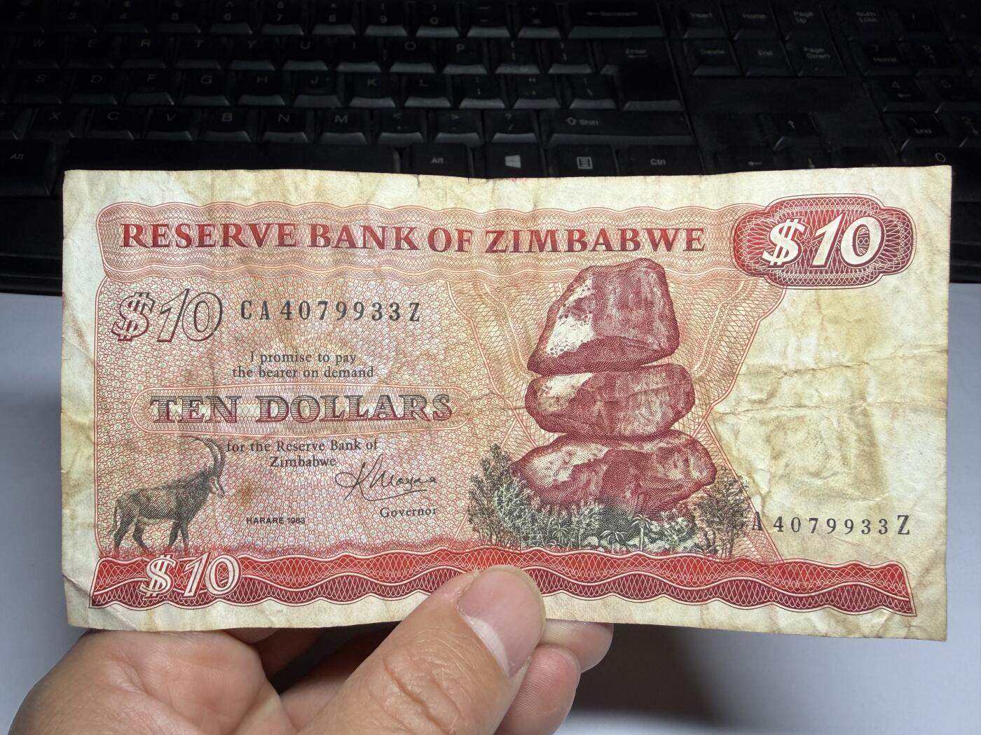 2026年集古藏今外币拍卖第三期-第10场—（总第320拍-纸币专场），本期拍完结算一次，发货时间2-3天，休息几天后继续新的一期拍卖。 1983年津巴布韦10元