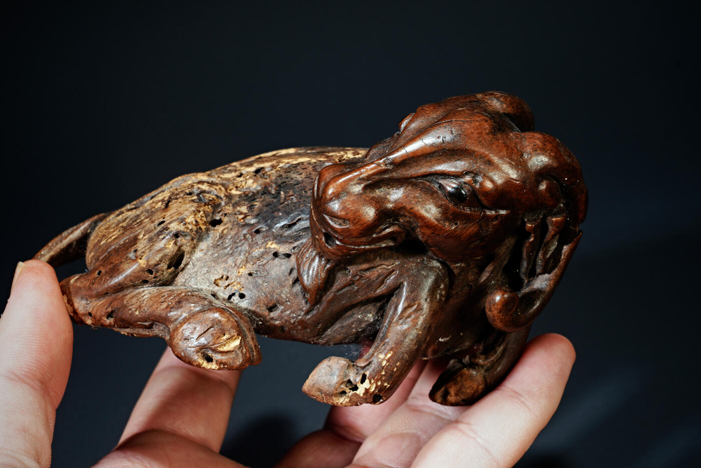 上海都达杂项专场六十七【全场包邮】 清代老竹雕《卧羊》摆件95-9