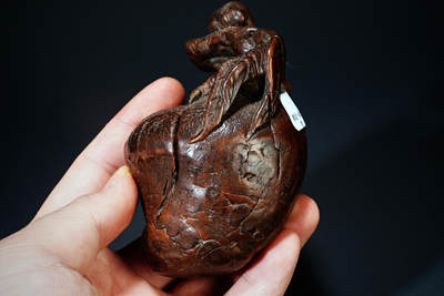 上海都达杂项专场103【全场包邮】  清代老黄杨木精雕《硕果累累》摆件95-6