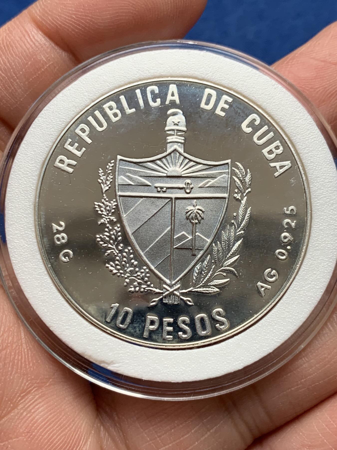 《竞宝斋》第476场 周日，周一 2场连拍 （全场包邮）欢迎送拍 古巴1990年纪念1992年第25届巴塞罗那奥运会-跳高10比索精制银币 925银 28克 铸造量25000枚