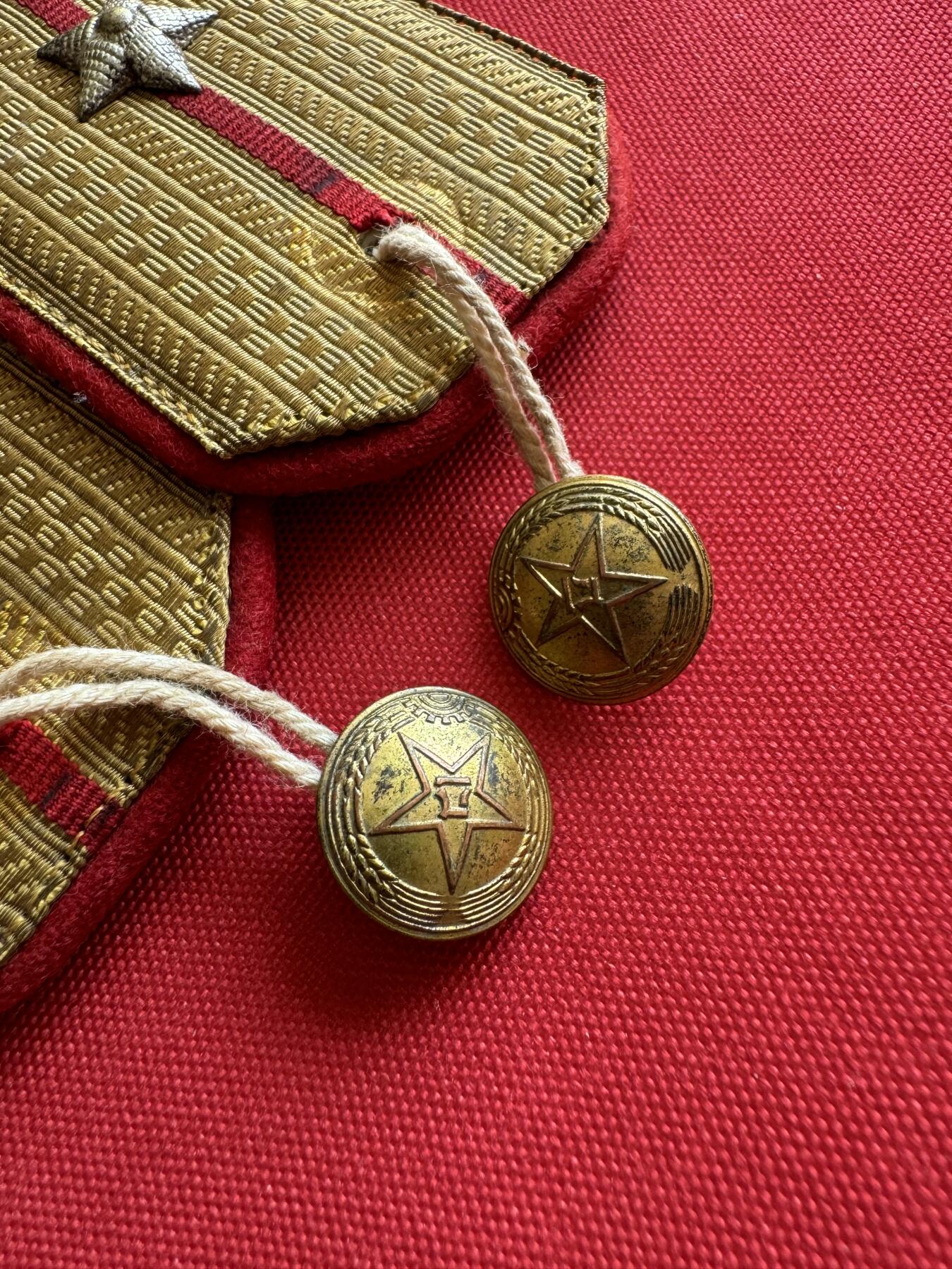 五哥徽章群   31号周二晚上八点4群联拍 肩章