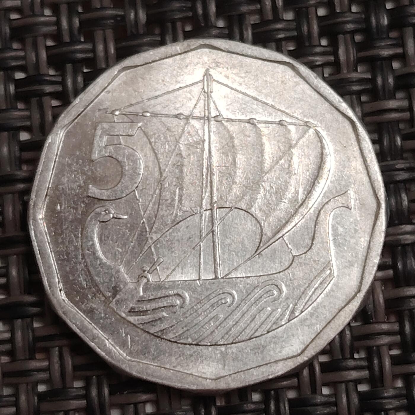 布加迪🐬～世界钱币(上海)🌾第 286 期 /  各国套币和散币 塞浦路斯🇨🇾 1981年 5分