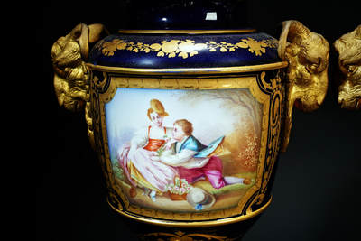 上海都达杂项专场103【全场包邮】  清代法国塞弗尔风格铜鎏金瓷瓶 1对