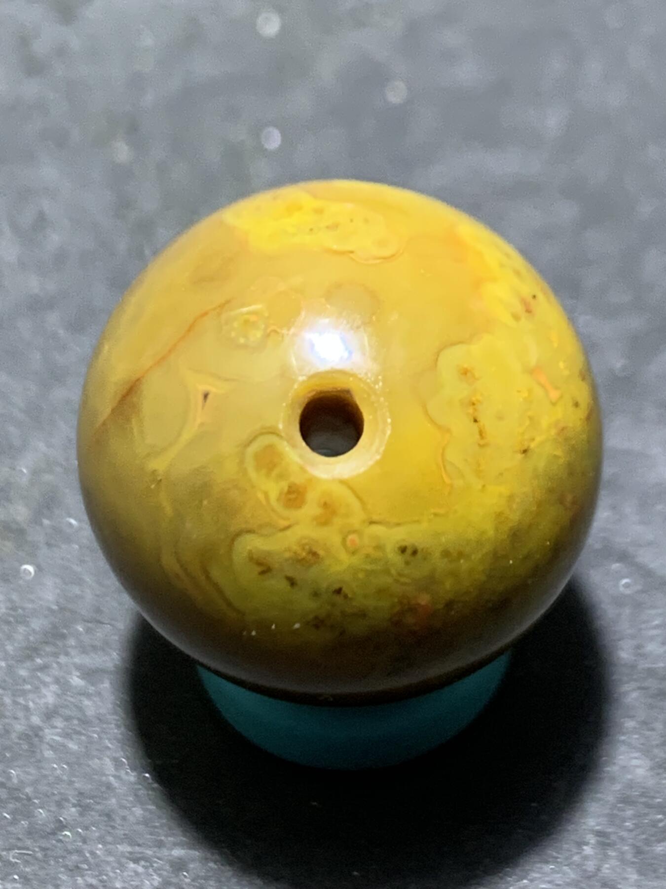 精美冰飘冻料草花纹战国红玛瑙圆珠一个