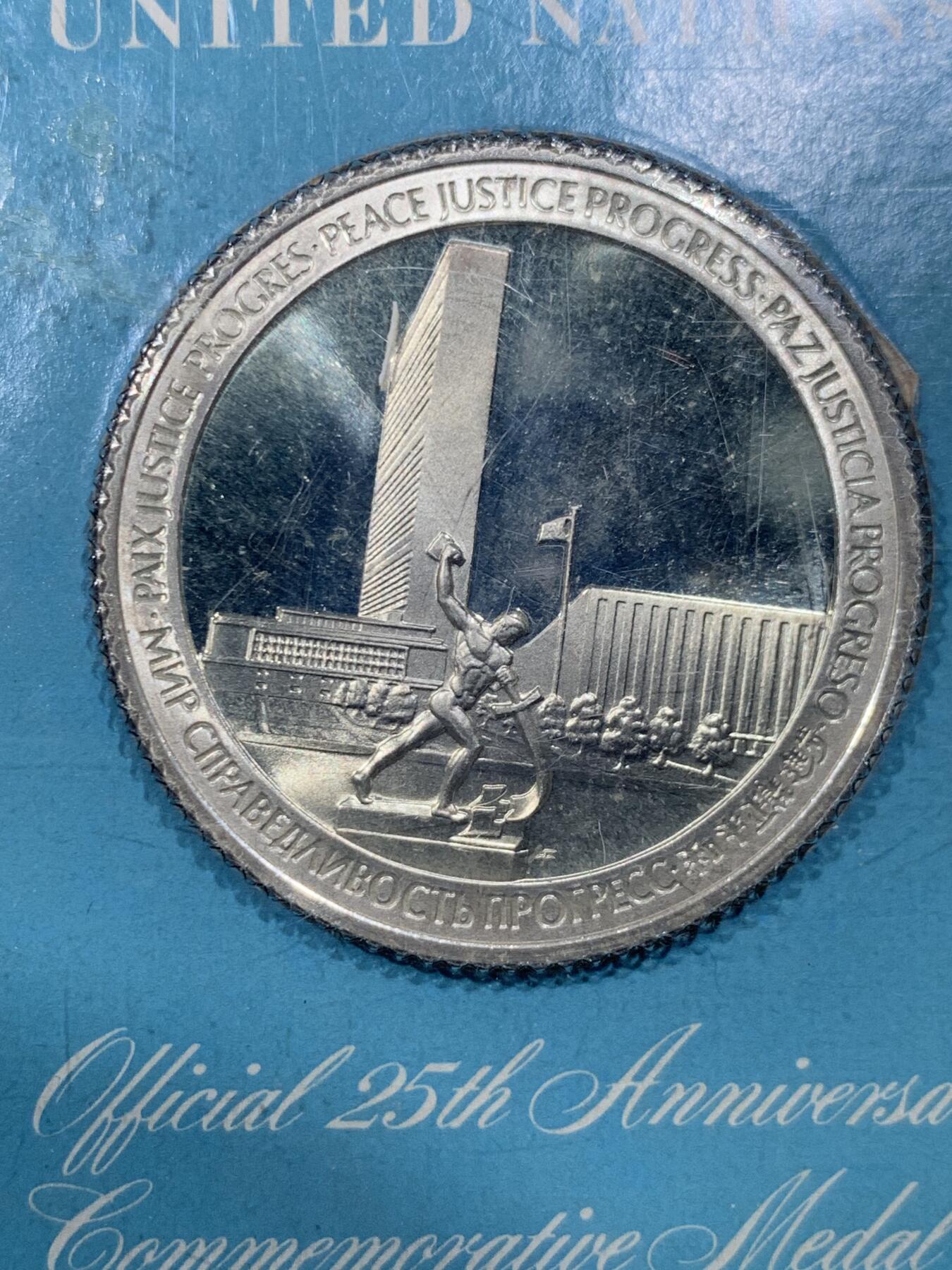 《竞宝斋》第476场 周日，周一 2场连拍 （全场包邮）欢迎送拍 美国1970年联合国成立25周年纪念银章 原封无法拆出测重量