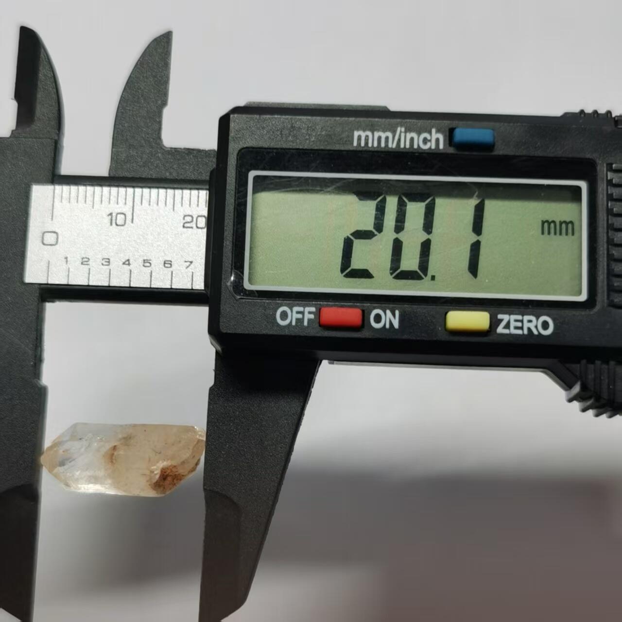 七河·水晶矿标化石杂件小拍（总第43期）（周四结标） 藏家出品 X739（1）  马达加斯加红泥油胆水晶原石 盒子矿   