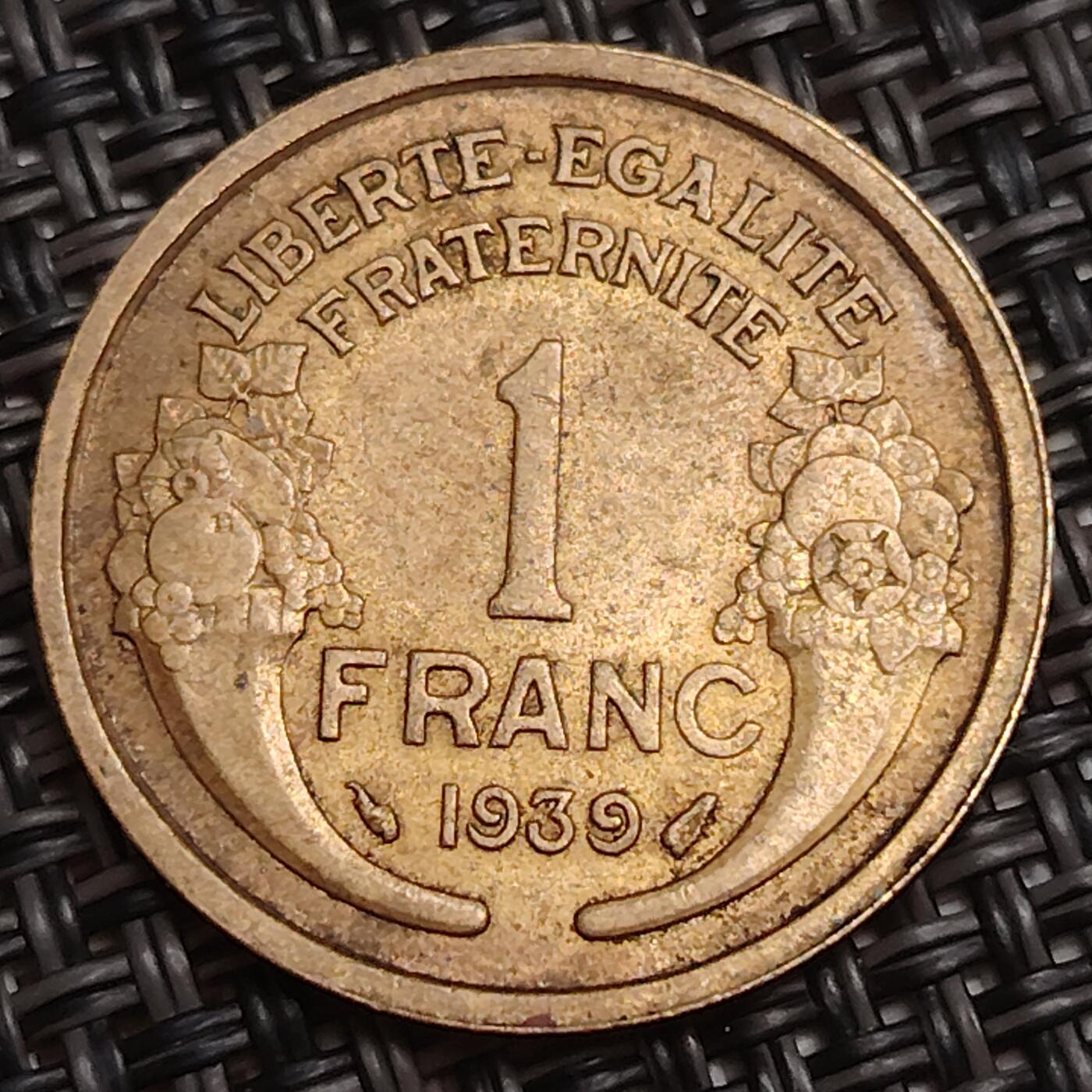 布加迪🐬～世界钱币(上海)🌾第 286 期 /  各国套币和散币 法国🇫🇷 1939年 1法郎