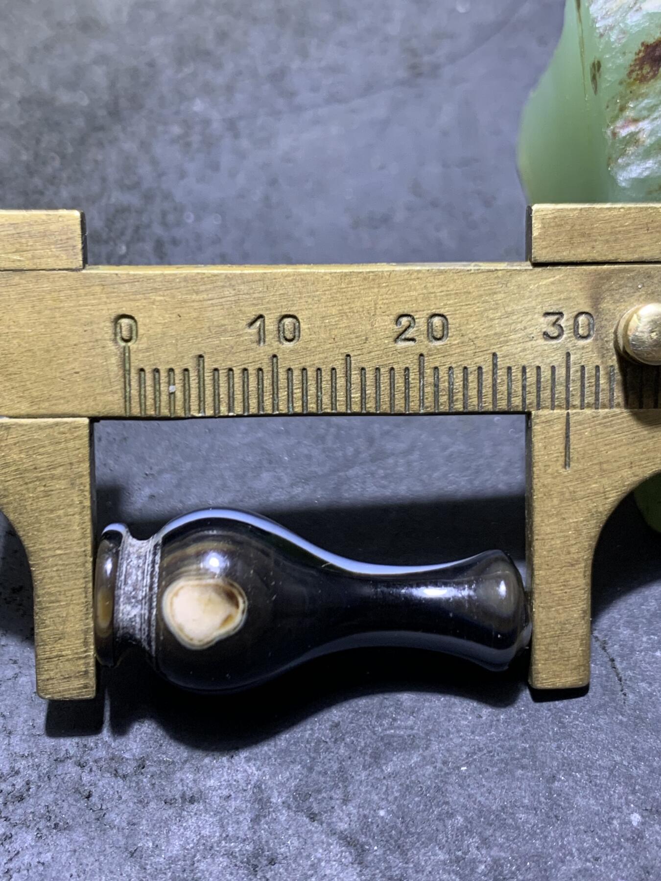 药师玛瑙通货瓶形珠一个！