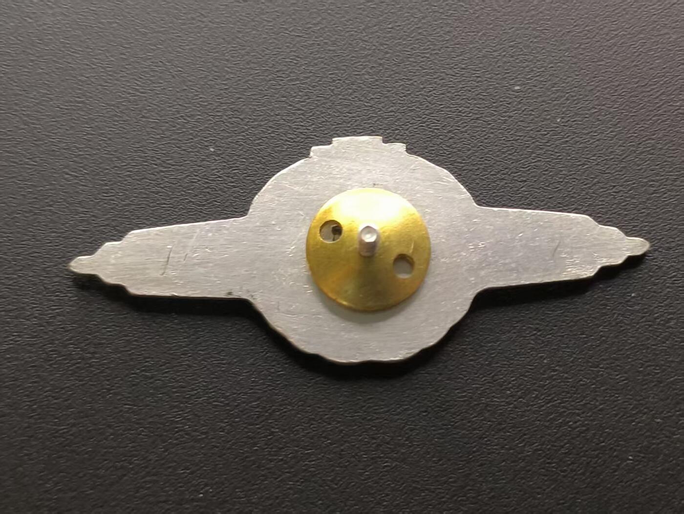 云宸嘉赏-勋臻文献佳藏优品精选场次（低佣 转发佣金红包） 民主德国1960早期潜水技能章 转轮珐琅版本 美品 