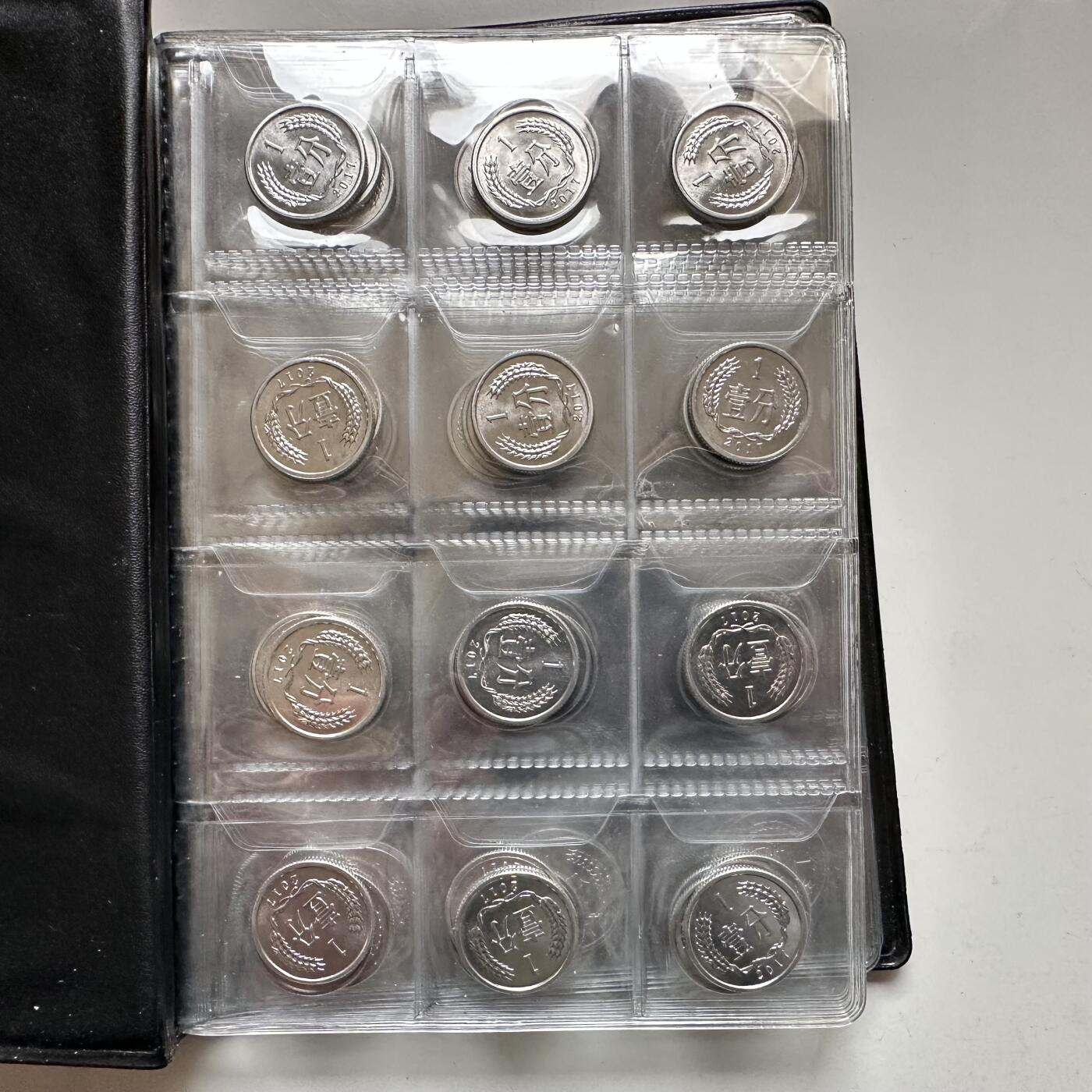 🌹外币初藏🌹🐯2026年第35场   每周二四六晚8️⃣点 接代拍 全新2017年一分100枚带册