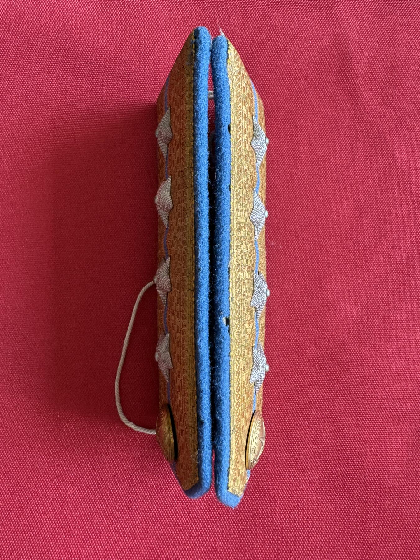 五哥徽章群   31号周二晚上八点4群联拍 肩章