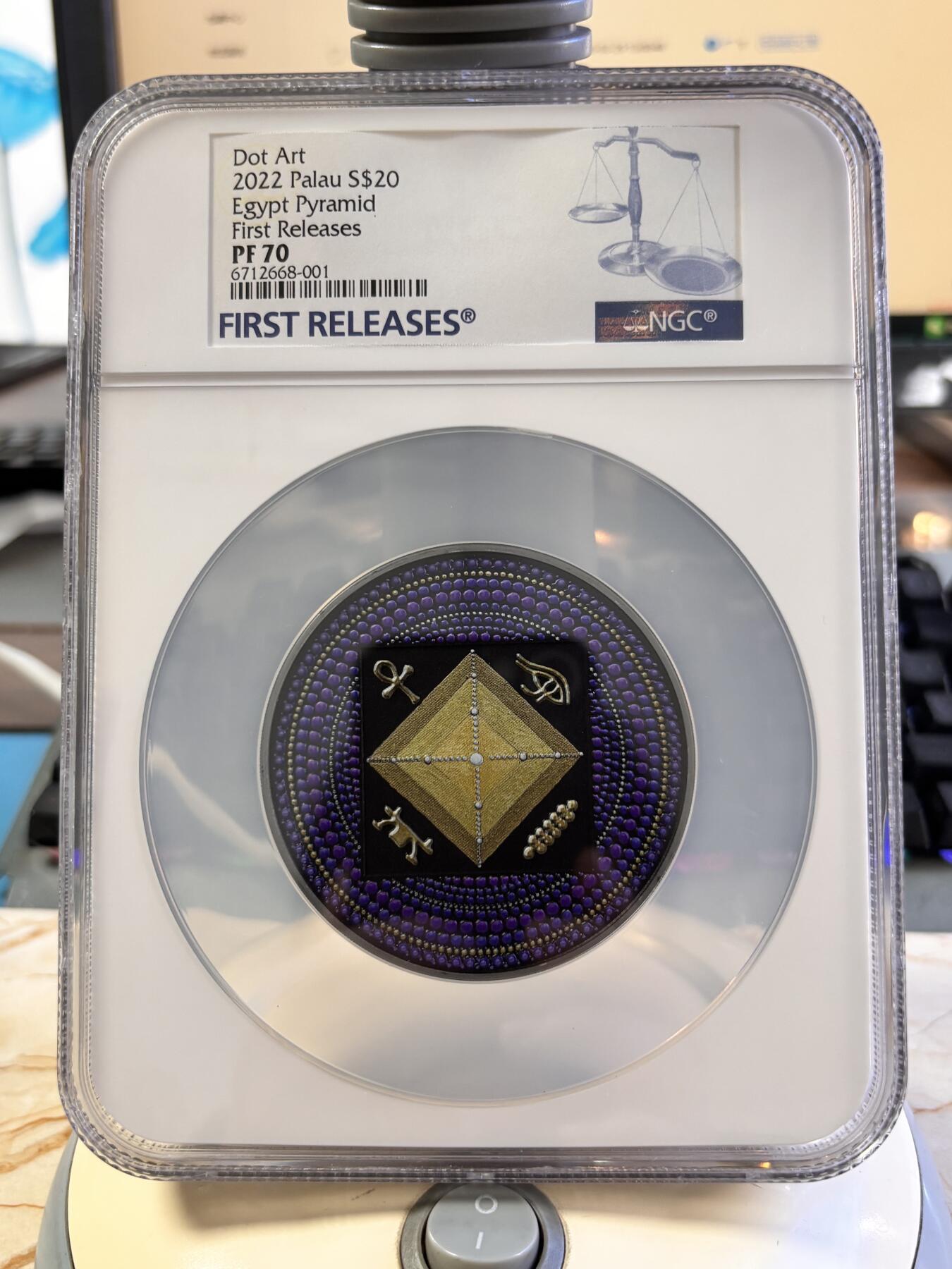 第196期拍卖 帕劳2022年点画埃及金字塔3盎司彩银币NGC-PF70首，999银，发行333枚