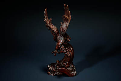 上海都达杂项专场六十七【全场包邮】 - 清代老黄杨木精雕《雄鹰展翅》摆件