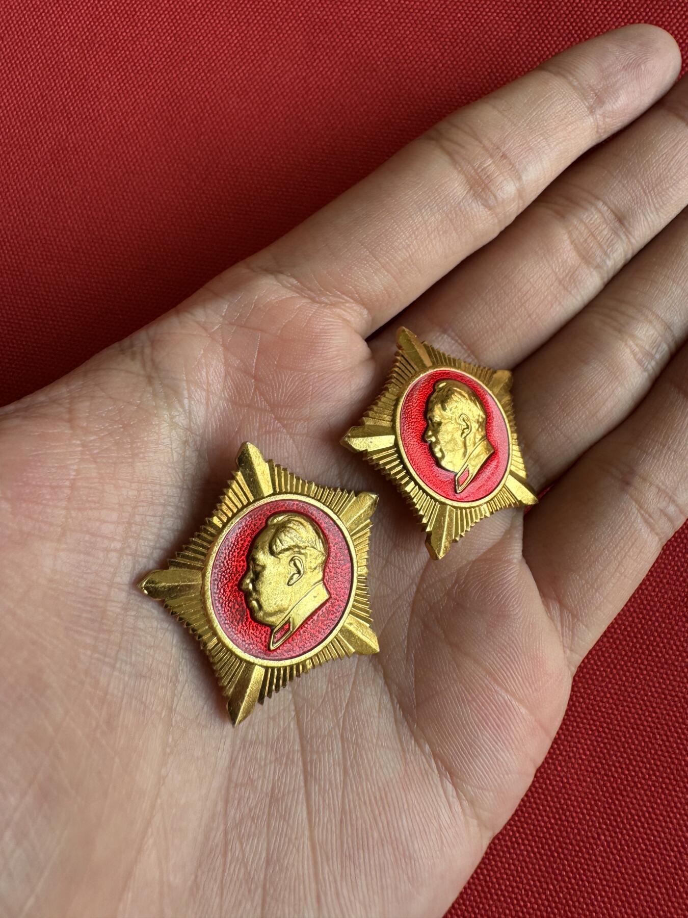 五哥徽章群   31号周二晚上八点4群联拍 铝章