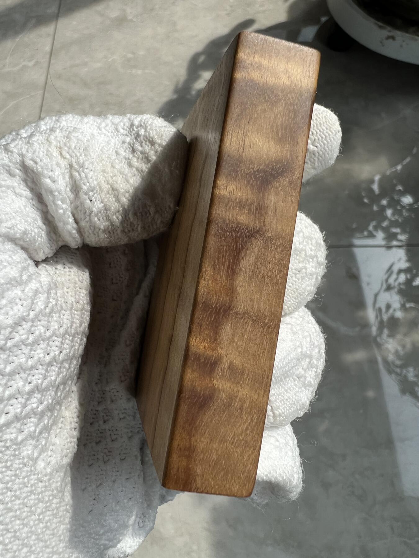 零元拍：NO10金丝楠平安无事牌，3D立体波纹。满水波香喷喷的小金砖，金光闪闪，72/51.5/15.5MM