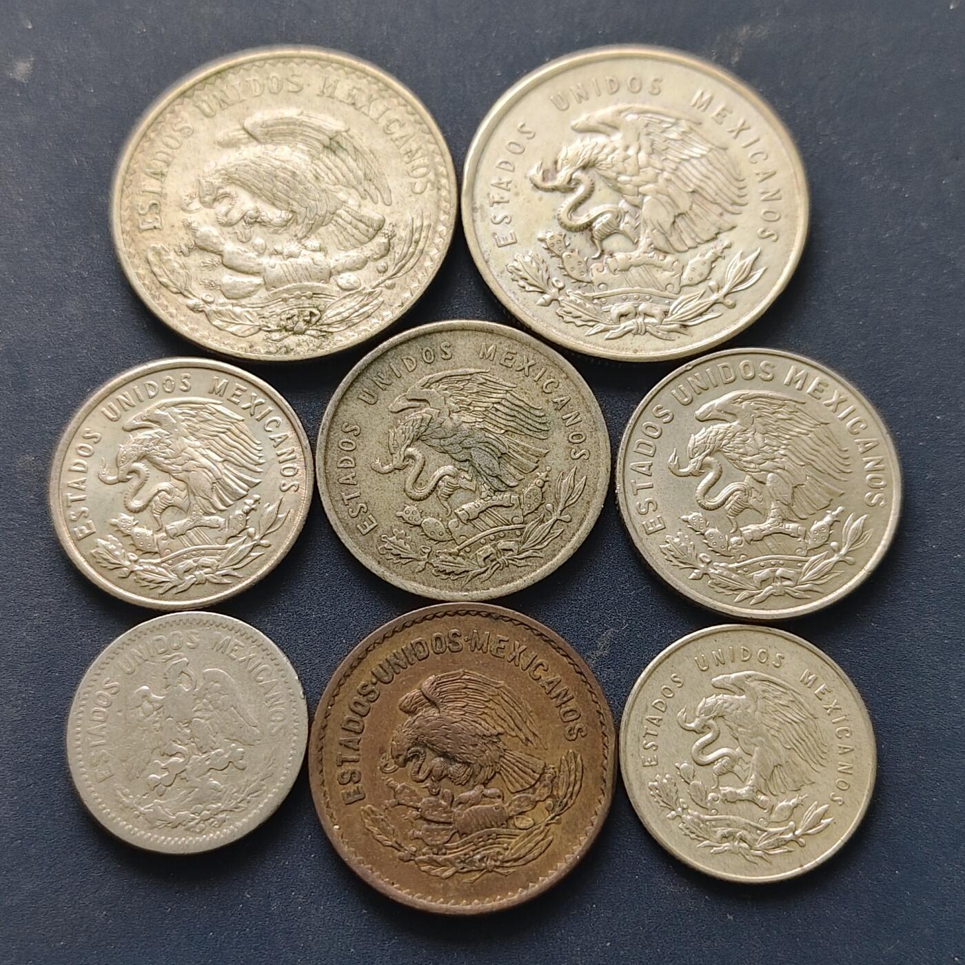 【全场包邮】纯粹捡漏拍518场 墨西哥各年份8枚套币-含4银币1947年1比索【32毫米14克50%】+1950年25分【21.5毫米3.33克30%】+50分【26毫米6.67克30%】+1比索【32毫米13.33克30%】