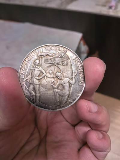 欧洲银章、铜章，大优惠起拍价都是银价计算 这枚纪念银章的价值分析 这是一枚何塞·埃切加赖（1922年诺贝尔文学奖得主）纪念银章