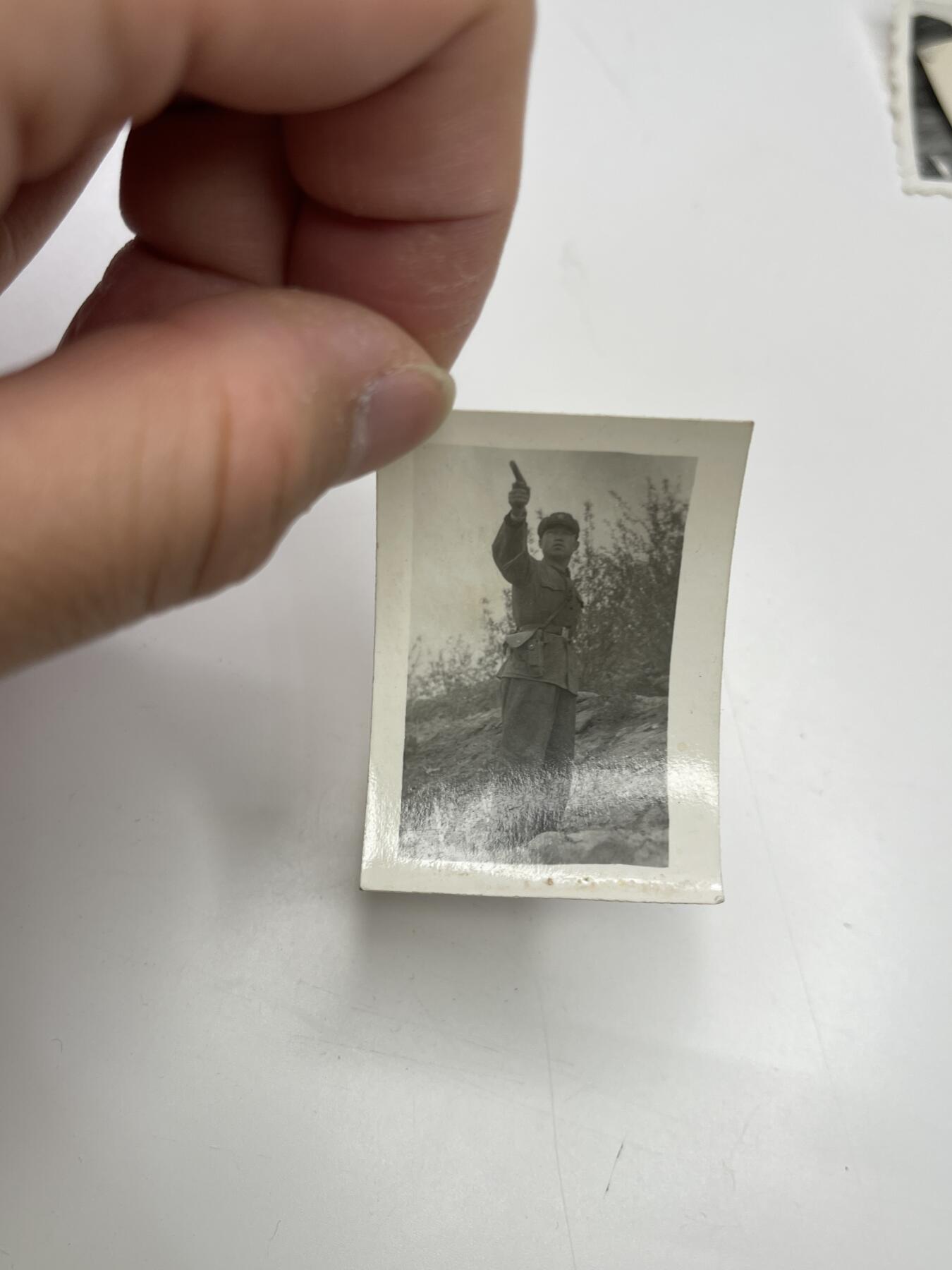 新时代收藏快速小拍 拍卖本周一线所得新货 4月2日场 60年代军人照片