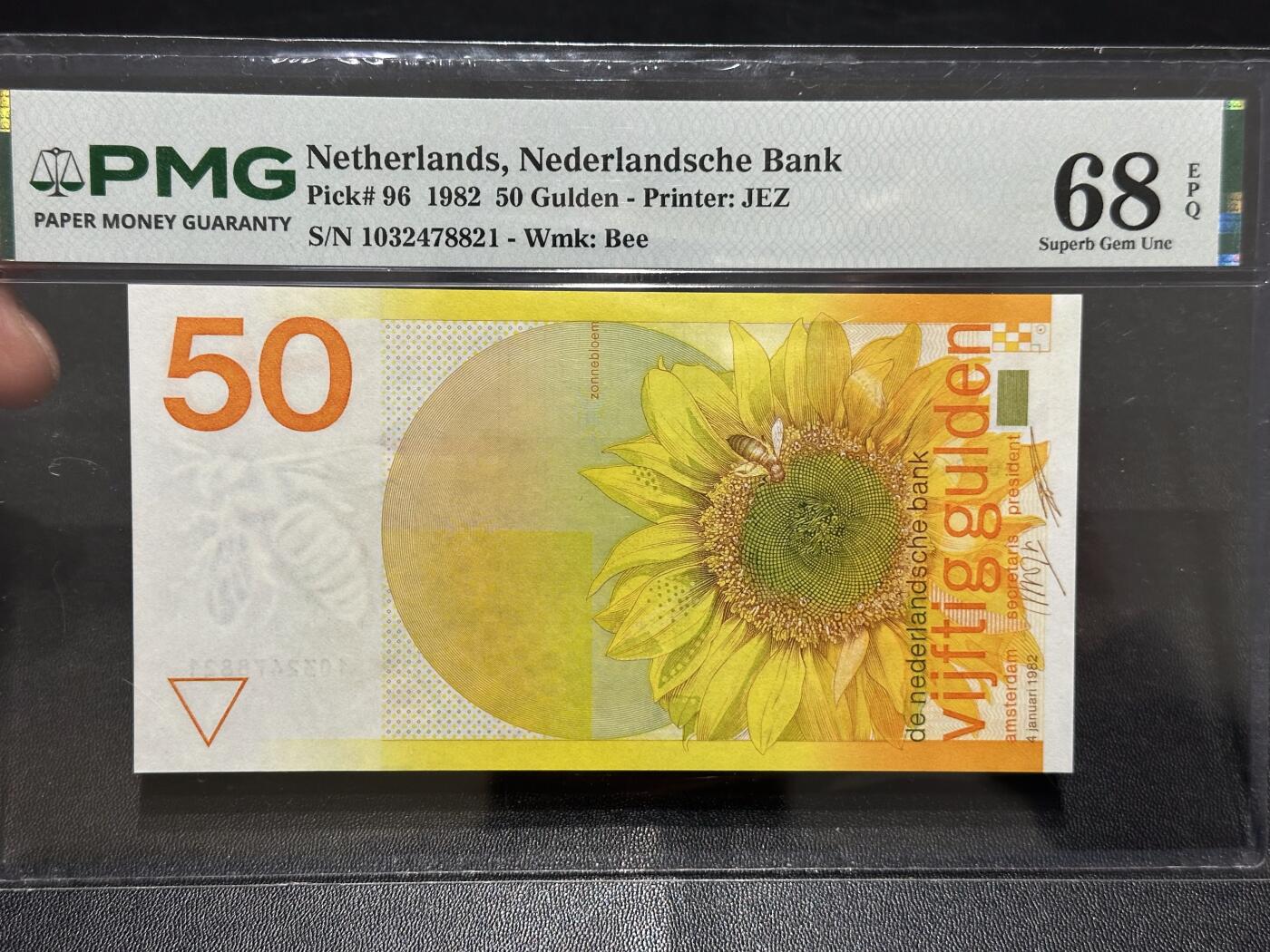 《外钞收藏家》第六百二十三期（精选场）（长期征集拍品、欢迎藏友们联系合作） 1982年荷兰50盾 向日葵 PMG68 高分