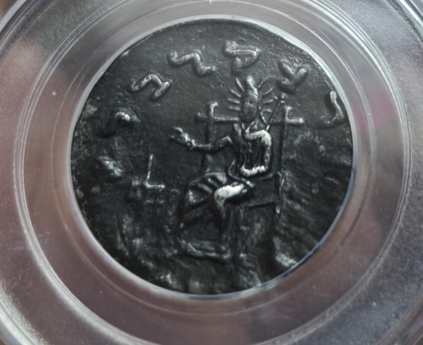 瓶子🏺第235期拍卖会  巴克特里亚 赫马厄斯比较少见的戴盔版4德银币原坑状态能字口能清理出来