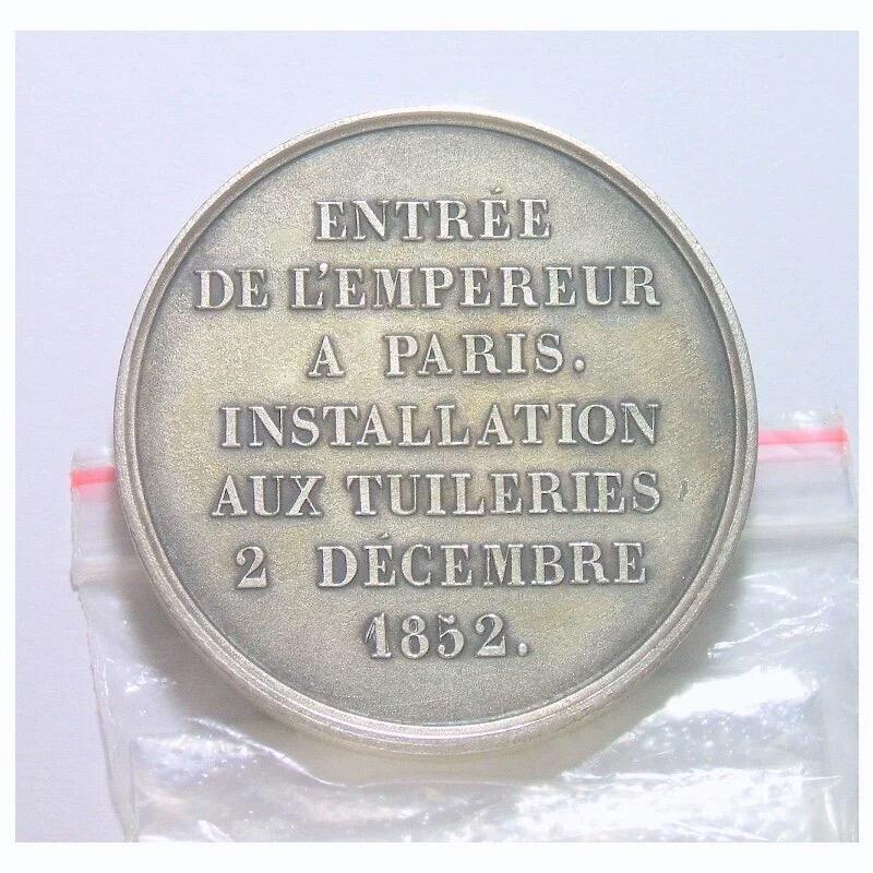 法国1852年 拿破仑三世高浮雕精制大镀银章 40MM