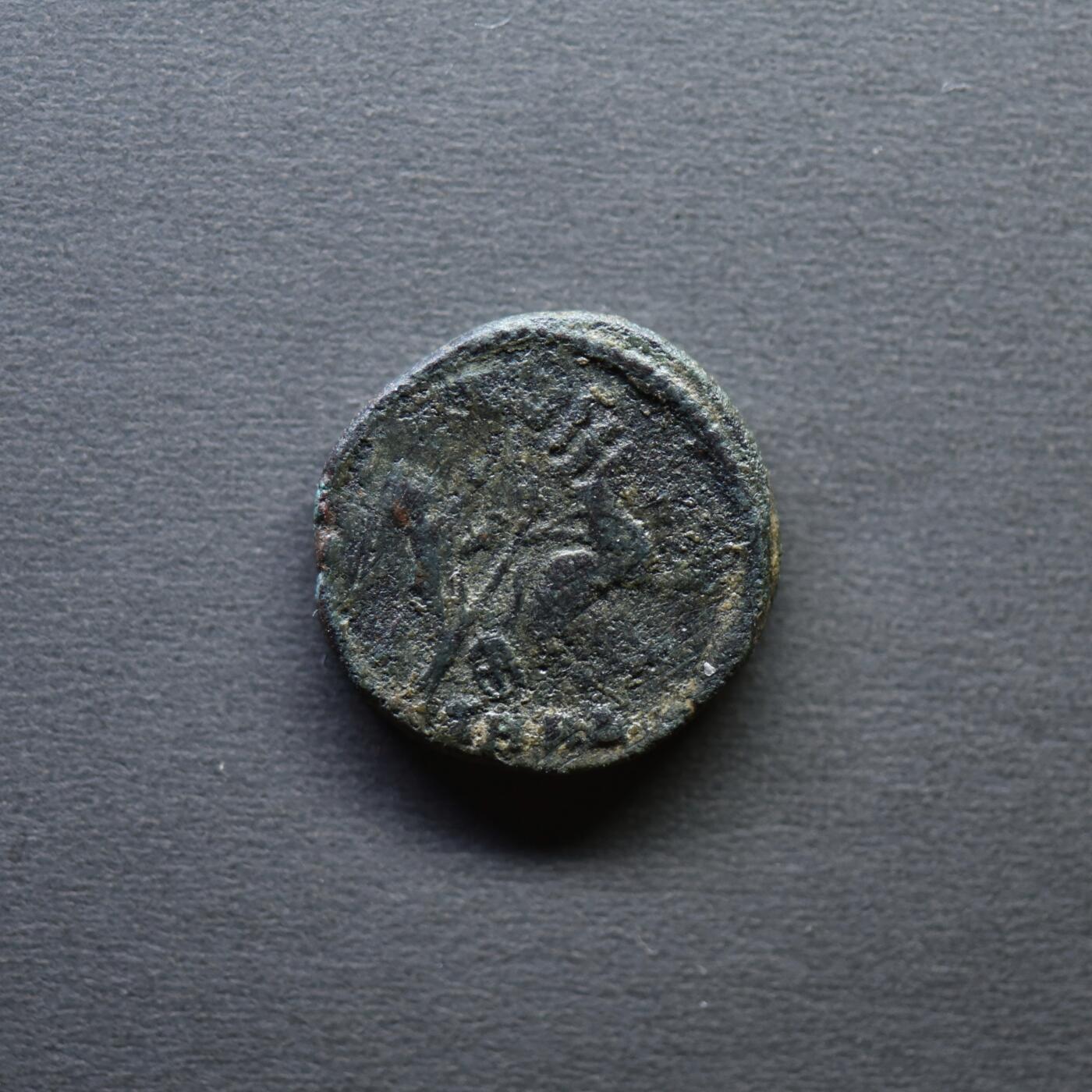 【良泉】4月16日【西方古代打制币】拍卖108件 公元347-348年【古罗马】君士坦丁大帝“驷马车版”追思币，2.12克