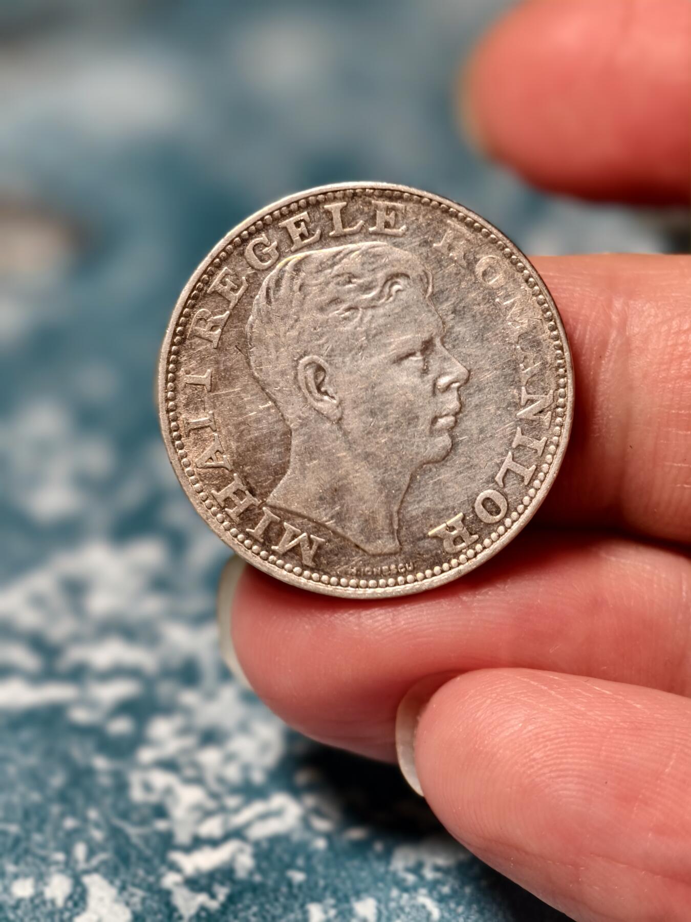 抚柳草堂-第二十一期章牌钱币  奖章勋章 满百包邮 放漏专场 1942罗马尼亚王国米哈伊尔一世200列伊银币 重6.1g 原光细节好